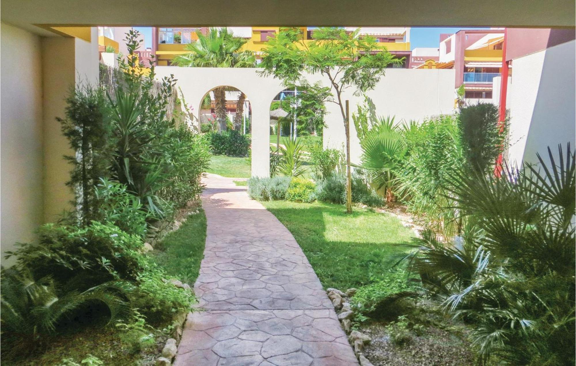 Awesome Apartment In Orihuela With Kitchen Playa Flamenca Kültér fotó