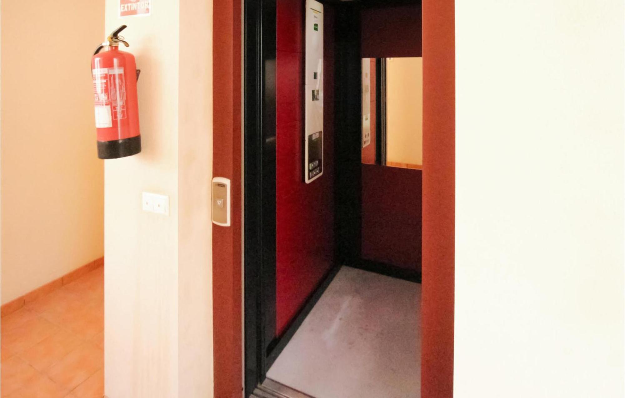 Awesome Apartment In Orihuela With Kitchen Playa Flamenca Kültér fotó